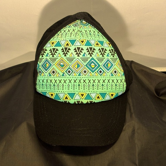 Accessory Depot Baseball Cap/Hat Black with Green Tribal Print Geometric OSFM - Picture 1 of 5
